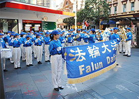 Image for article Sydney: Parade and Great Wall of Truth Expose Persecution in China