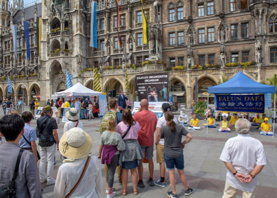 Image for article Munich, Germany: German Lawmaker, Human Rights Activists Publicly Call For an End to the Persecution of Falun Gong